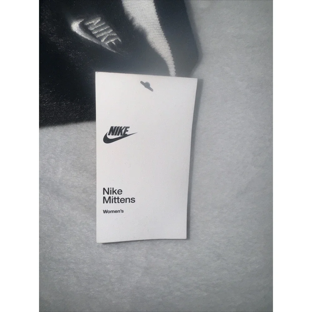 Nike Womens Warm Mittens Black White Faux Fur XS/S NWT‎ ZNRUG-01-XS/S